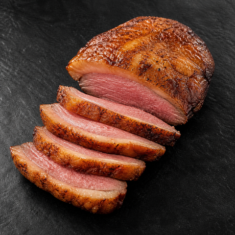 Picanha cozinhada fatiada com capa de gordura